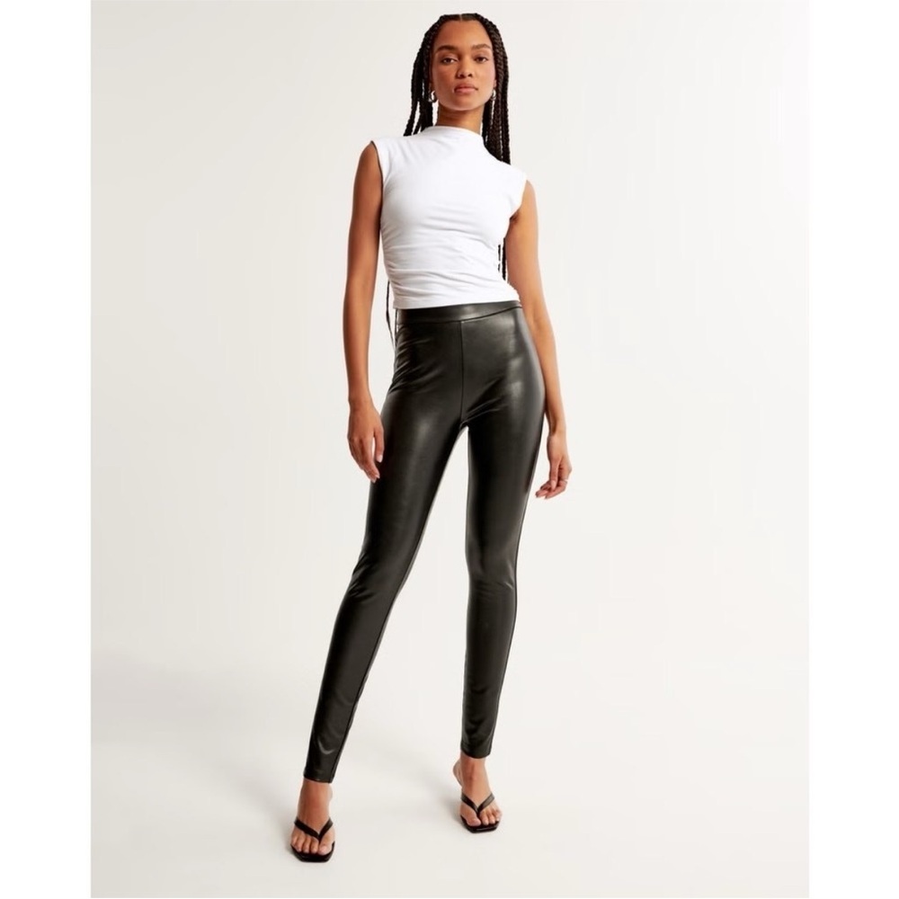 Abercrombie & Fitch Leggings Vegan Leather Black, Size M $70